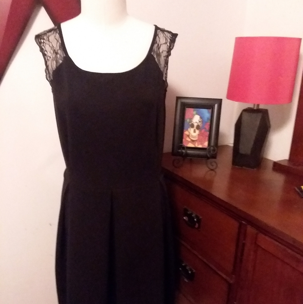 TORRID sexy LBD Torrid size 3 22/24